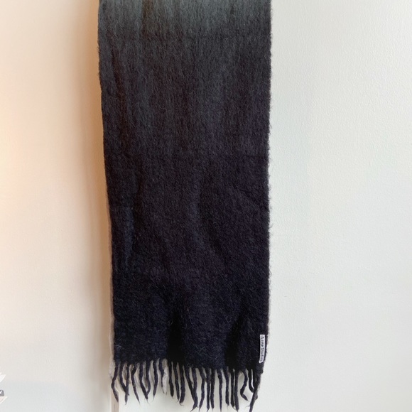 Acne studios ombré black grey scarf mohair new - Picture 1 of 5